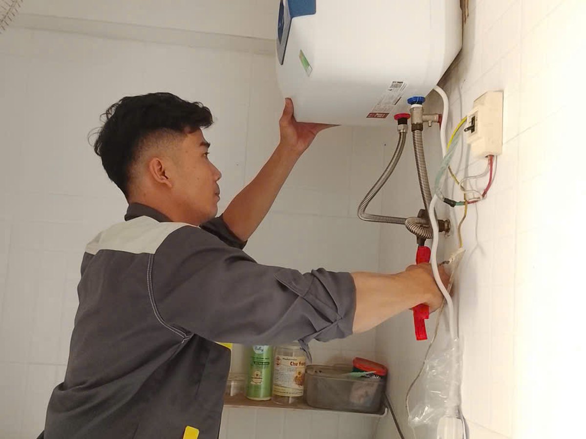 Bình nóng lạnh hỏng
