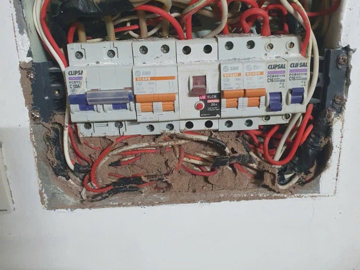 Chập điện, mùi khét, nổ lẹt đẹt